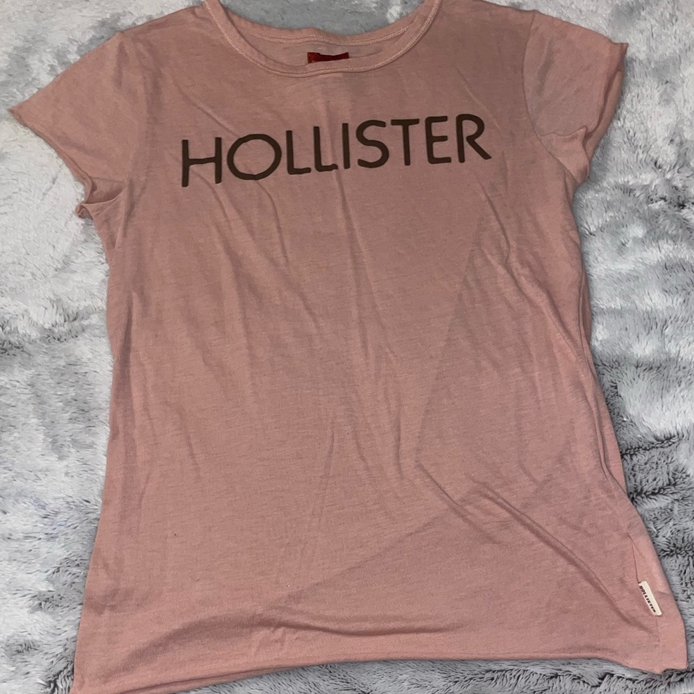 vintage hollister tee!